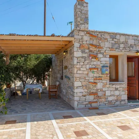 Quiet House At Mikri Vigla Naxos City