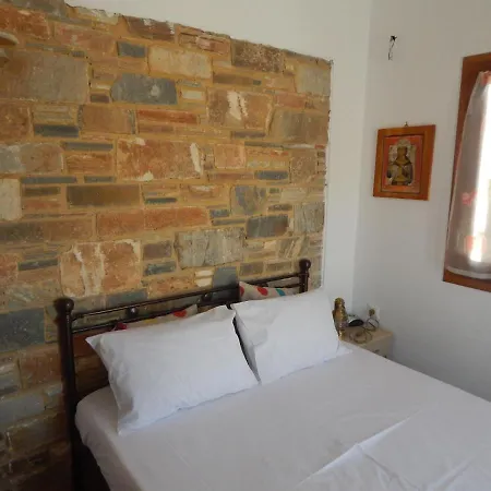Quiet House At Mikri Vigla Naxos City