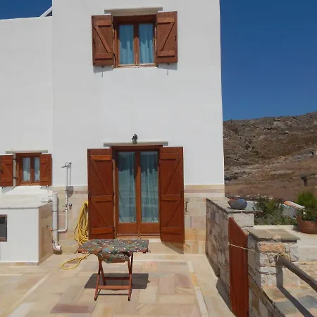 Quiet House At Mikri Vigla Naxos City
